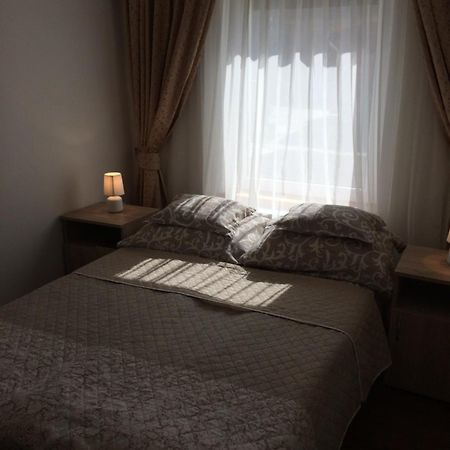 Liliom Vendeghaz Apartment Visegrad Exterior photo